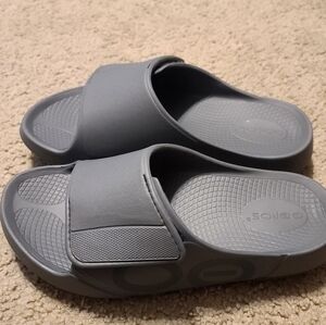 Women's 9, Dark Grey Oofos Slide Sandals With Velcro
